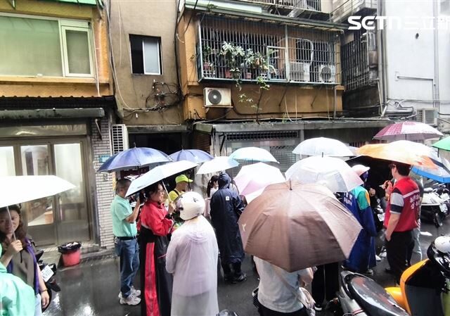 台灣新聞通訊社-獨家／新莊天空垃圾山要清了！市府會勘　鄰大吐苦水：喝髒水好多年了