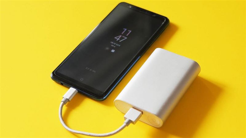 台灣新聞通訊社-行動電源膨脹變不定時炸彈！專家建議「先放這1天」徹底放電