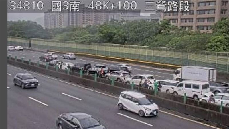 台灣新聞通訊社-快訊／國3北上三鶯段9車追撞　現場回堵超過4公里