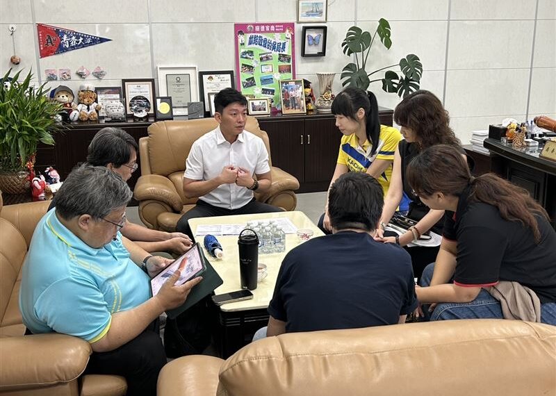 台灣新聞通訊社-師生鬧僵別急著告！陳其邁出手推「校事會議改革」兩大管道當教師後盾