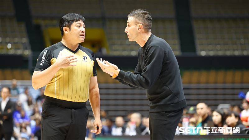台灣新聞通訊社-PLG／領航猿冠軍賽首戰惜敗勇士　卡總：去年也曾反撲有信心回穩
