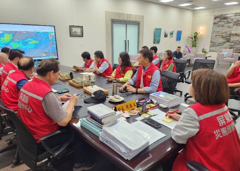 台灣新聞通訊社-屏東下午2時停班課引民怨　周春米：深感抱歉