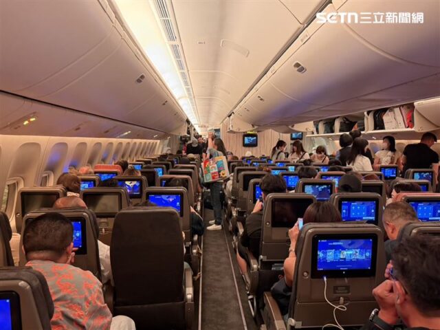 台灣新聞通訊社-出國搭機必看！專家點名飛機「這一排」是大地雷　異味噪音夾擊超崩潰