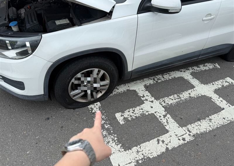 台灣新聞通訊社-國道驚魂！多車新竹段「中鏢」輪胎破…兇手現形　警調監視器追人