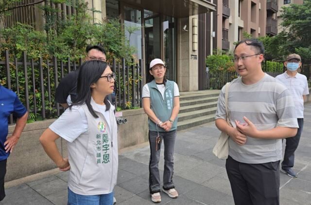 台灣新聞通訊社-淡江大橋通車大貨車湧新市鎮「窄路狂飆」　鄭宇恩批交通局：安全當兒戲