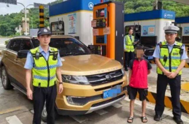 台灣新聞通訊社-陸12歲童偷鄰居車！闖高速公路狂飆6小時　被查瞎扯：我有矮小症