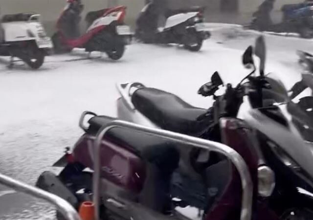 台灣新聞通訊社-逢甲商圈瞬間強降雨！路面驚見變泡沫海　元凶曝光