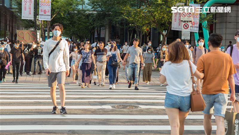 台灣新聞通訊社-不只美食!台灣「這日常」讓英國人傻眼:世界觀洗牌 眾人見1細節笑翻