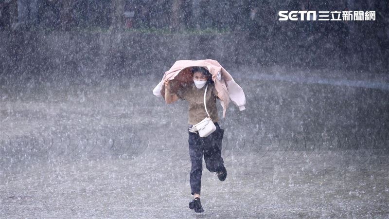 台灣新聞通訊社-梅雨最猛雨勢還沒到！專家曝全台警戒時刻：小心致災雨彈狂轟