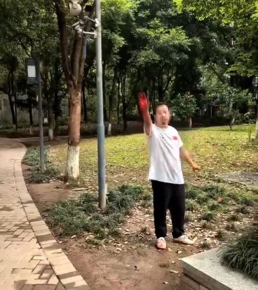 台灣新聞通訊社-中國副教授「捅死快退休副校長」 手染滿血喊:為民除害