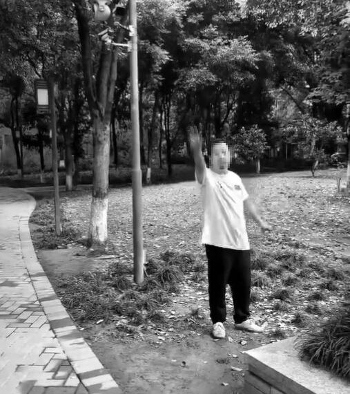 台灣新聞通訊社-中國副教授「捅死快退休副校長」 手染滿血喊:為民除害