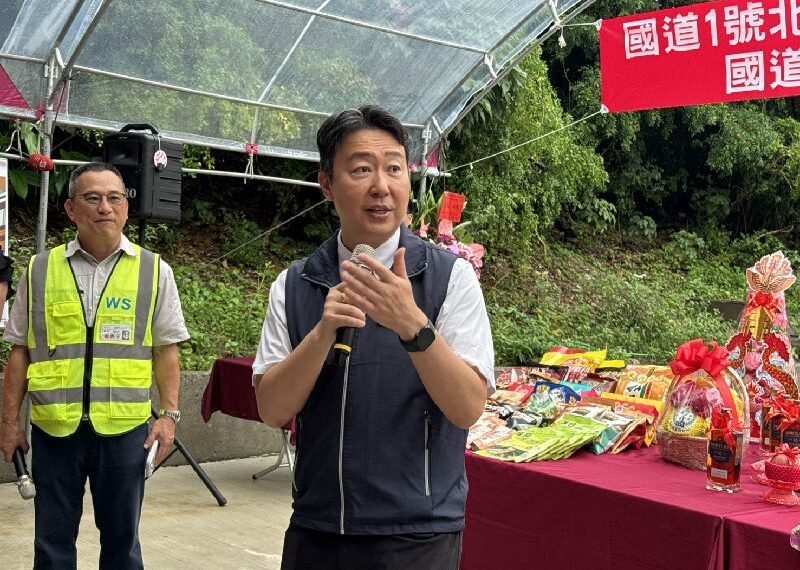 台灣新聞通訊社-計程車駕駛盼調運價 陳世凱:需要協助會提供