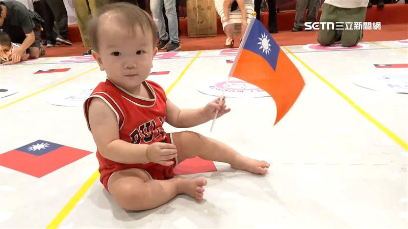 台灣新聞通訊社-生孩月領5千!這家房仲超狂「你生小孩我幫養」4寶爸執行長:想生第5胎