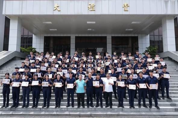 台灣新聞通訊社-考試太難「無差別加分」？家長控警專黑箱作業…800生畢業分發恐大亂