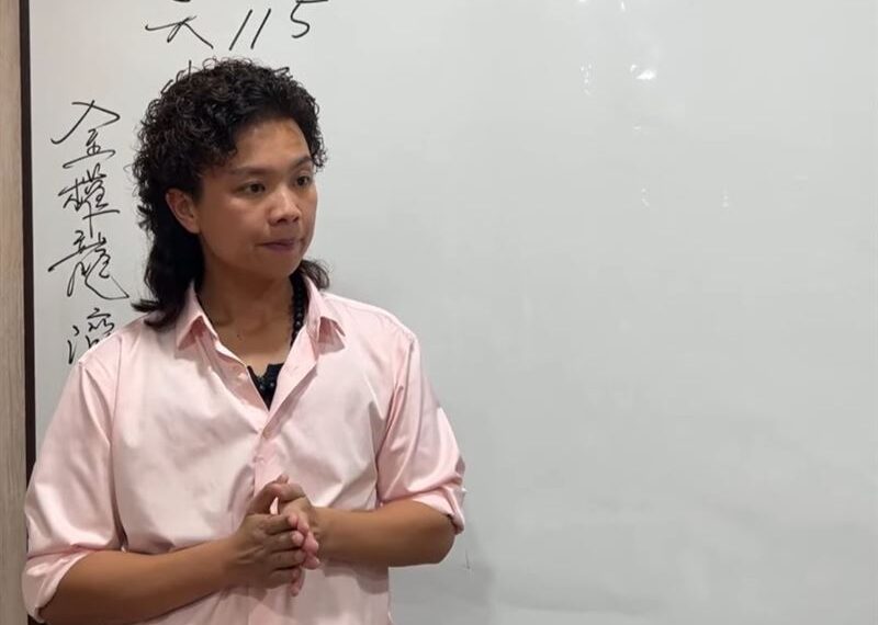 台灣新聞通訊社-露餡了？濟顛禪師「韓國濟公上身」被拱講韓文　她秒慌：只會莎朗嘿呦