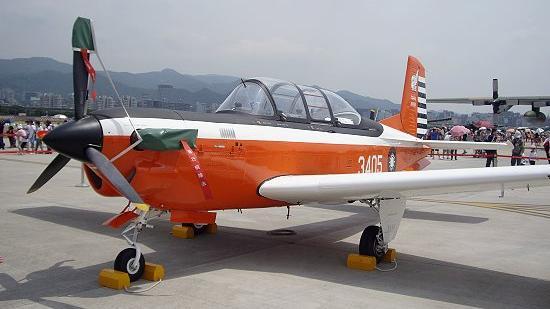台灣新聞通訊社-快訊／慟！空軍T-34「模擬發動機失效訓練」墜毀　2飛行員殉職