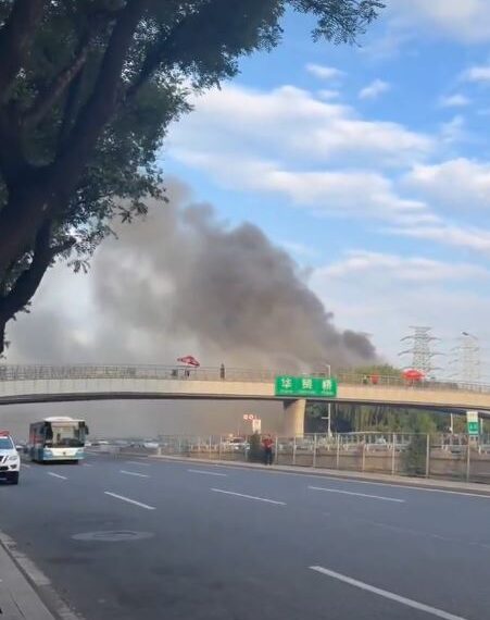 台灣新聞通訊社-隔日又出事！北京最高樓旁不到2公里突發大火 網驚：太蹊蹺