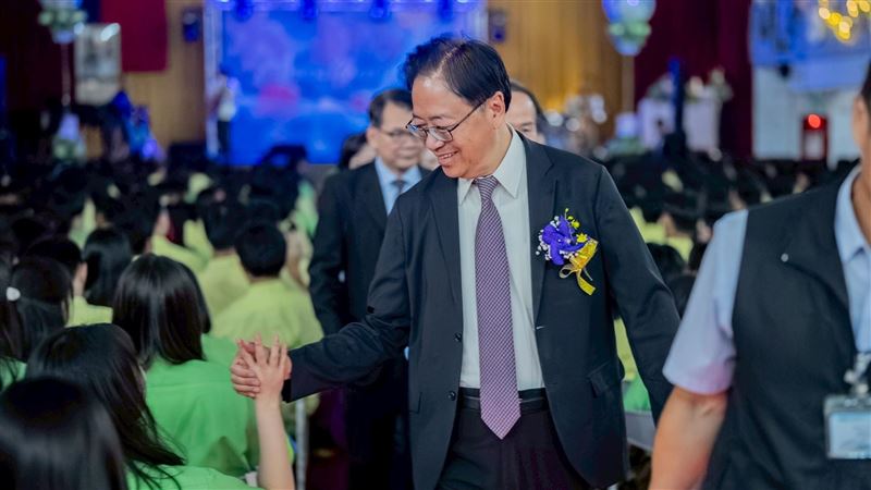 台灣新聞通訊社-學生畢典喊新店市長?凌濤「還原現場」曝張善政真實反應