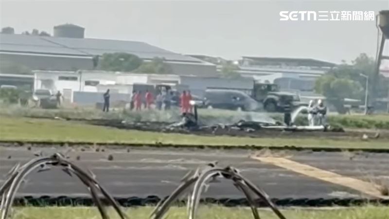台灣新聞通訊社-空軍T-34墜機⋯殉職2飛官背景曝光!飛行時數都超過2100 他留一雙兒女