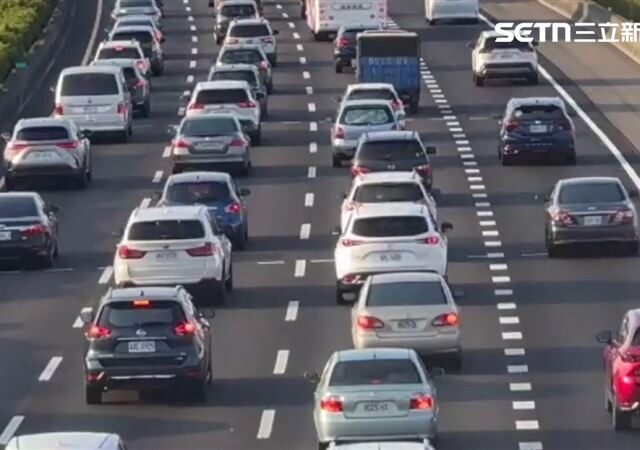 台灣新聞通訊社-端午車潮今天開始塞！地雷路段曝光　恐一路塞到半夜