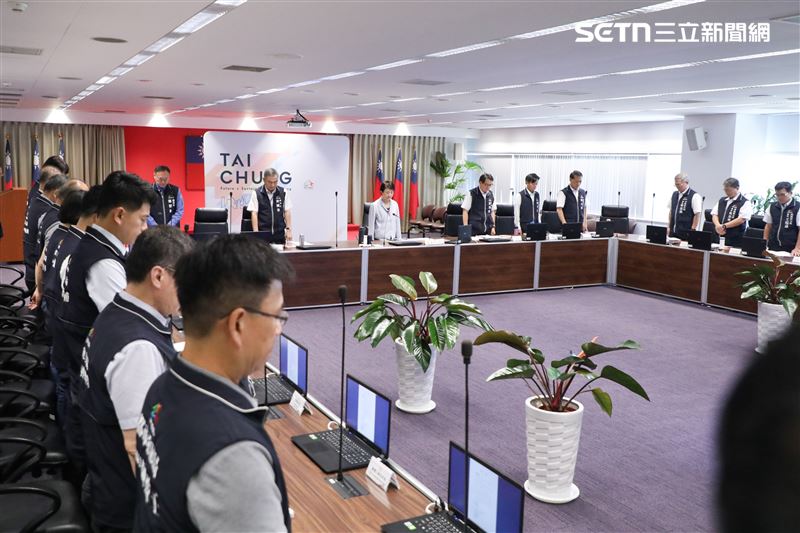 台灣新聞通訊社-新／聞2飛官殉職！台中市長盧秀燕於市政會議　率團隊默哀哀悼