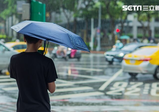 台灣新聞通訊社-快訊／午後雨彈來了！10縣市大雨特報　下到晚上