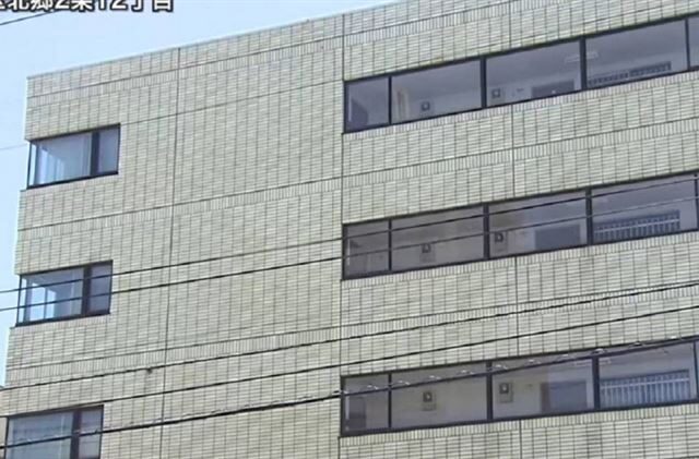 台灣新聞通訊社-女伴屍1週才報案：我父親過世了　家中驚見腐敗遺體警當場逮人