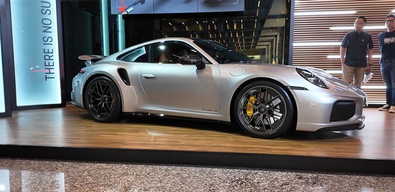 台灣新聞通訊社-這輛911不講武德 Turbo S進化成公路戰鬥機