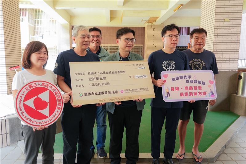 台灣新聞通訊社-善的循環!賴瑞隆捐著作《小鴨把拔》版稅10萬做公益:讓愛和溫暖延續