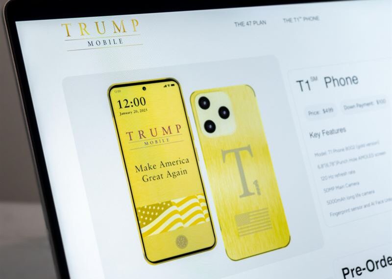 台灣新聞通訊社-專家拆解川普T1手機 證實幾乎是金殼版HTC U24 Pro