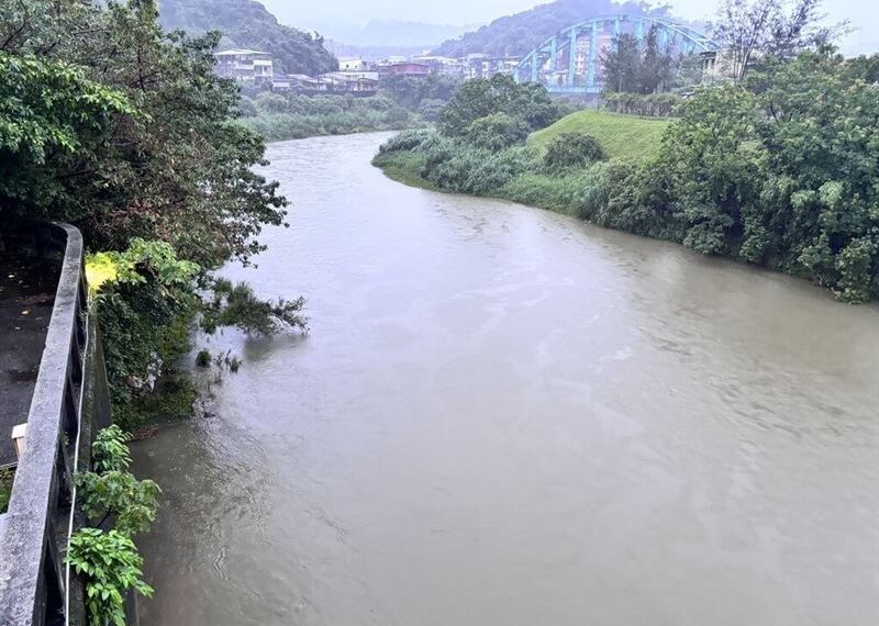 台灣新聞通訊社-碇內大排泡沫污染?台水:基隆地區供水及水質均正常