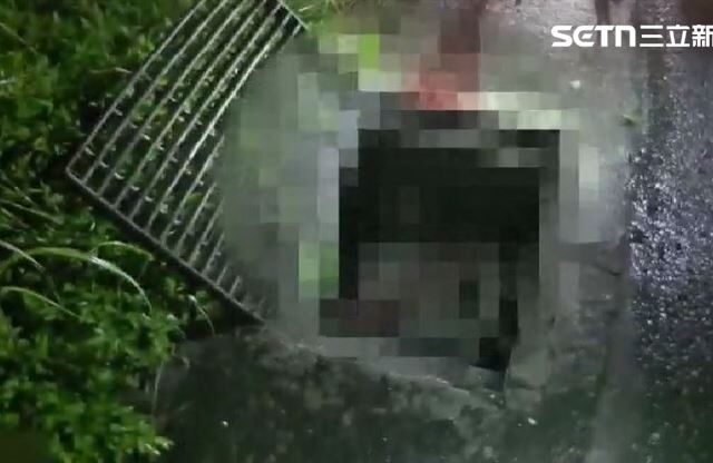 台灣新聞通訊社-女遭男砍失血過多卡水溝　警消急救援不斷喊：「不要睡著！」