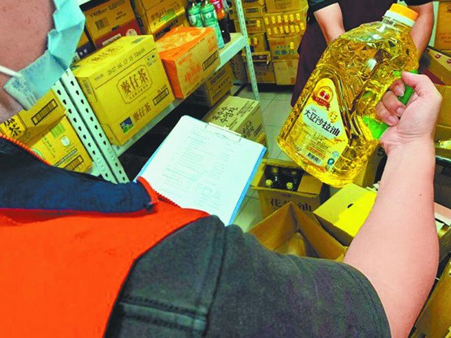 台灣新聞通訊社-毒沙拉油流竄!逾300家業者受影響 品牌、餐廳名單一次看
