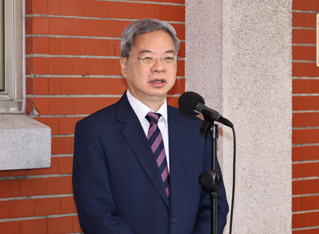台灣新聞通訊社-微型電動車是否納補助? 龔明鑫親回「暫時不會」:業界意見分歧
