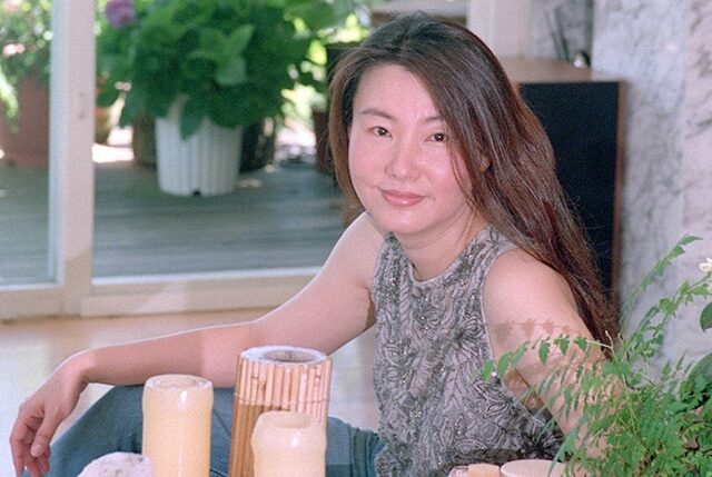 台灣新聞通訊社-溫慶珠設計啟蒙「9歲嫌街上衣服太醜」 嚴謹父親曾是警察局長