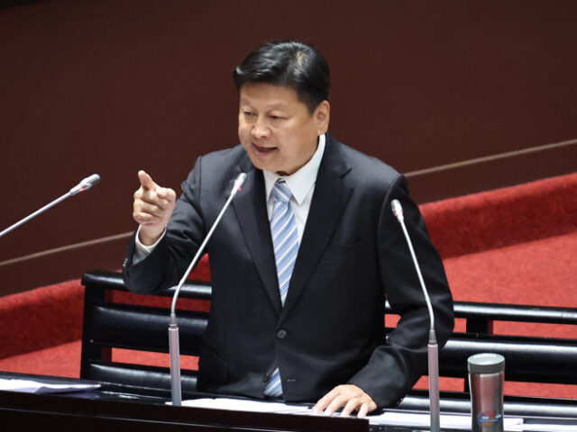 台灣新聞通訊社-傅崐萁爆粗口 綠黨團酸：不配「花蓮王」名號 辣個人也看不下去