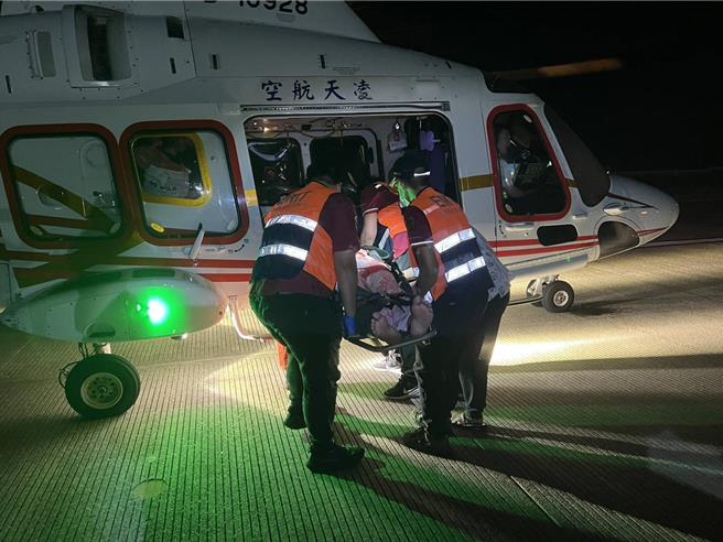 台灣新聞通訊社-澎湖七美教師凌晨宿舍胸痛倒地 直升機緊急後送搶命