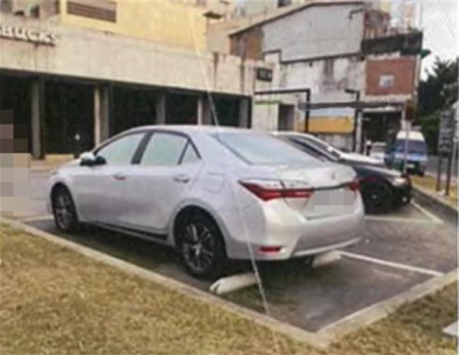 台灣新聞通訊社-星巴克除草碎石刮傷客人車 車主求償二審逆轉勝訴