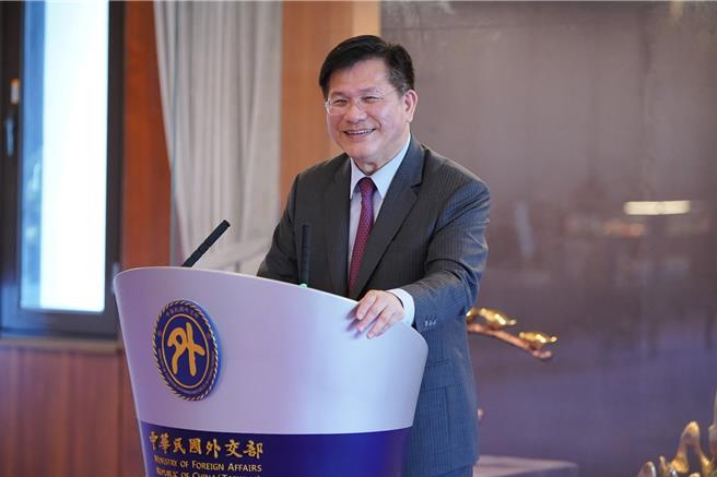 台灣新聞通訊社-美建國250周年 林佳龍:「自由民主從來不易」台美繼續並肩前行