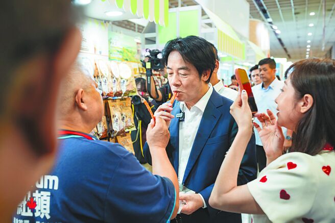 台灣新聞通訊社- 賴清德試吃狗肉乾能吸票？「狗派」媒體人直接吐槽了
