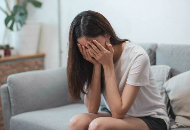 台灣新聞通訊社-妹子普考上榜「看到薪水崩潰了」1款項扣7千！過來人曝原因