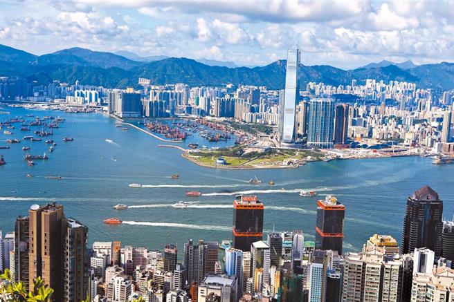 台灣新聞通訊社-香港副學士爆紅！ 陸生年增20％ 留學機構10萬「陪跑」服務亂象叢生