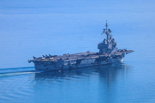 台灣新聞通訊社-法國航母「戴高樂號」撤出中東返母港 掃雷艦艇續守荷莫茲