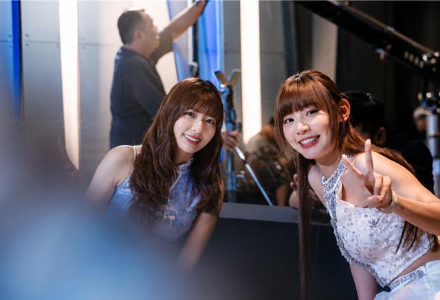 台灣新聞通訊社-啦啦隊女神瑟七跨界演女一！「最強9美女軍團」眼球大吃冰淇淋
