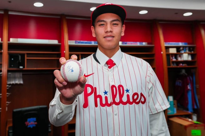 台灣新聞通訊社-MLB》平鎮強投何樺圓「美」夢 總值2555萬加盟費城人