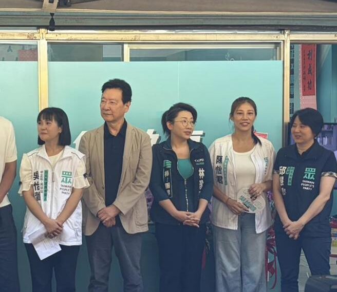 台灣新聞通訊社-趙少康替白小雞站台喊「三黨不過半」讚吳怡萱勝沈伯洋