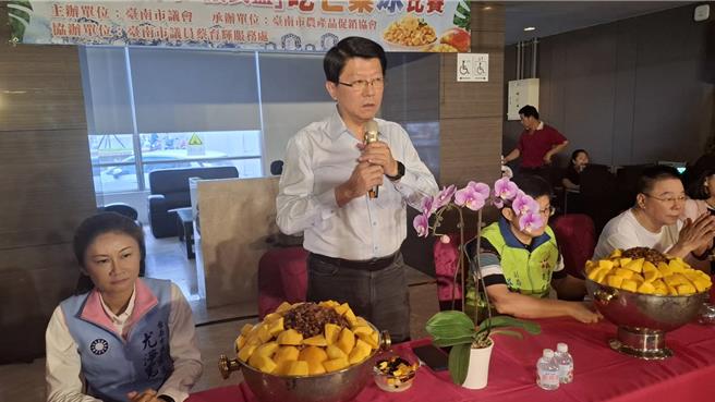 台灣新聞通訊社-芒果豐收卻賺嘸?謝龍介質疑外銷口號「攏係假」 農民賺嘸錢
