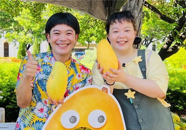 台灣新聞通訊社-馬國弼拚還債現身高雄夏祭！直播大秀「不沾手切芒果神技」
