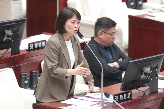 台灣新聞通訊社-簡舒培控北市府派員「盯梢」她拋2建議喊政治操作適可而止