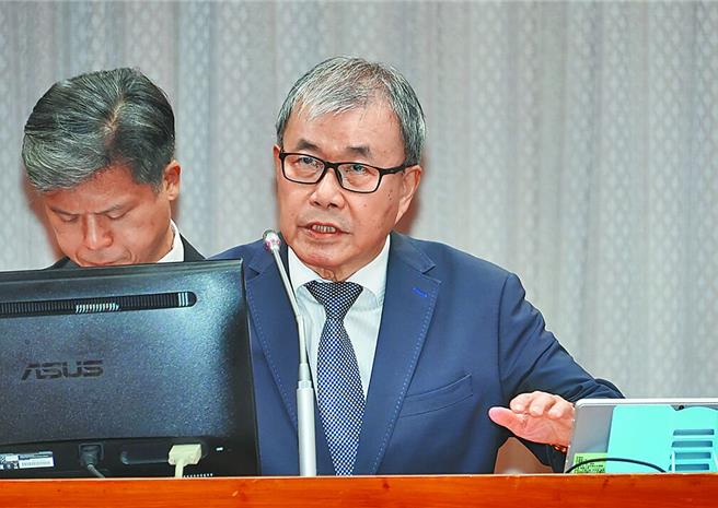 台灣新聞通訊社-教長請病假卻跑彰化輔選? 媒體人揭背後算計:全是為救「他」